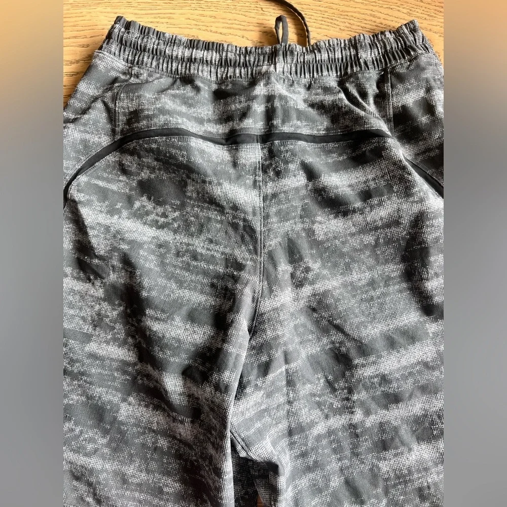 Lululemon Pace Breaker Short Lined Size Medium